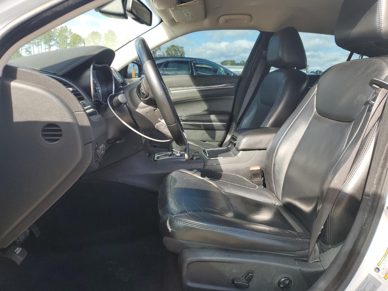2017 CHRYSLER 300