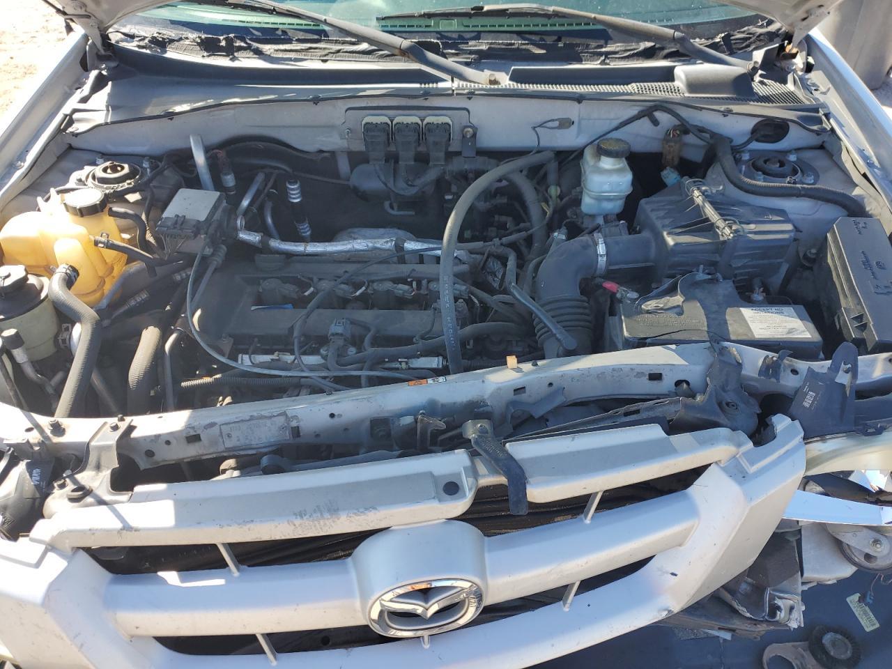 2006 MAZDA Tribute