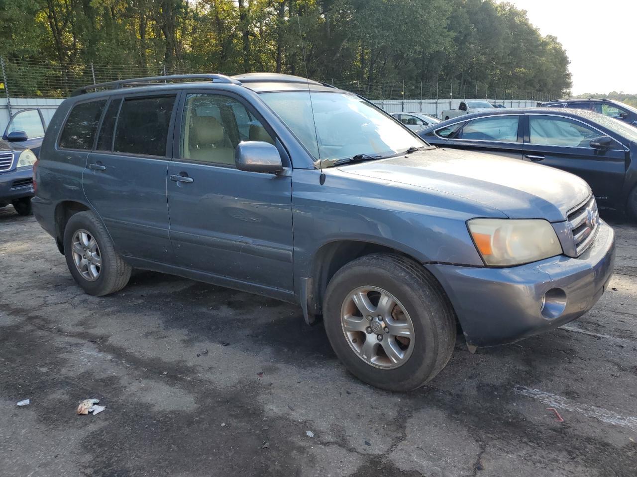 2005 TOYOTA HIGHLANDER