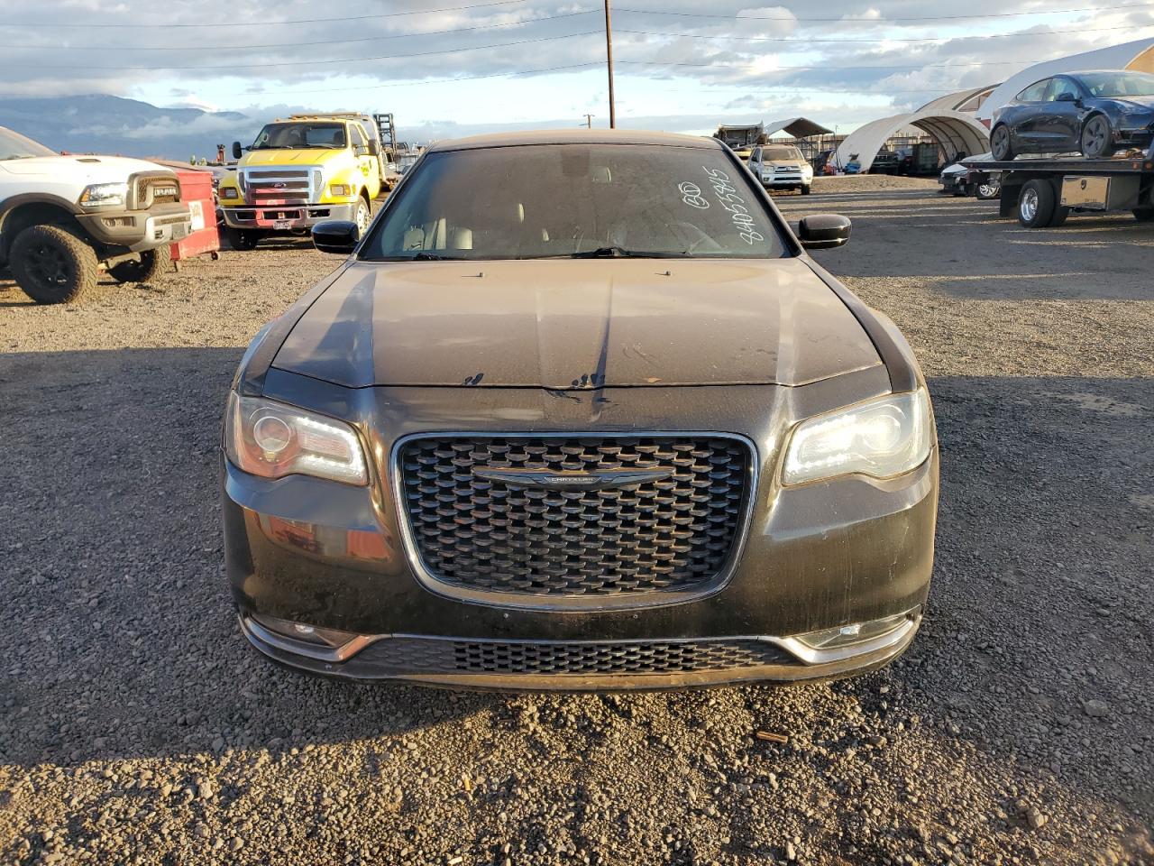 2019 CHRYSLER 300