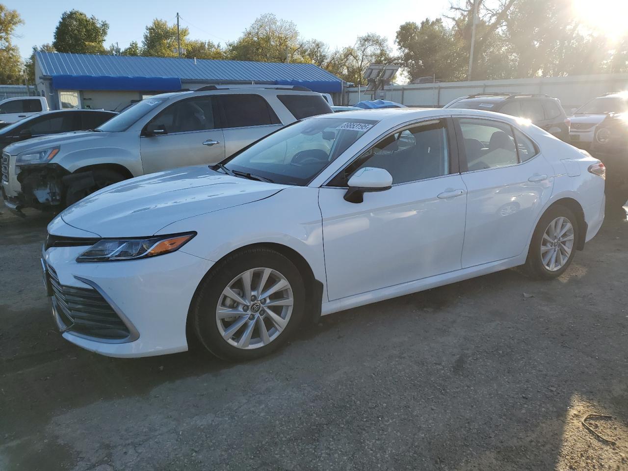 2024 TOYOTA CAMRY