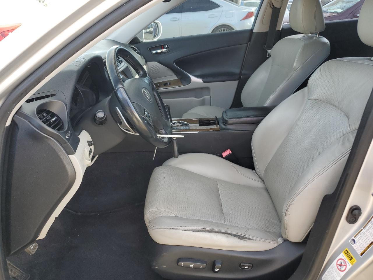 2010 LEXUS Is