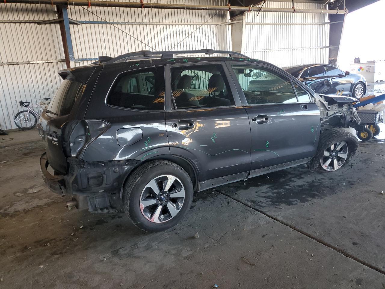 2017 SUBARU FORESTER