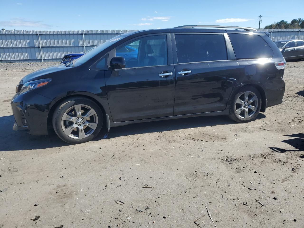 2019 TOYOTA SIENNA