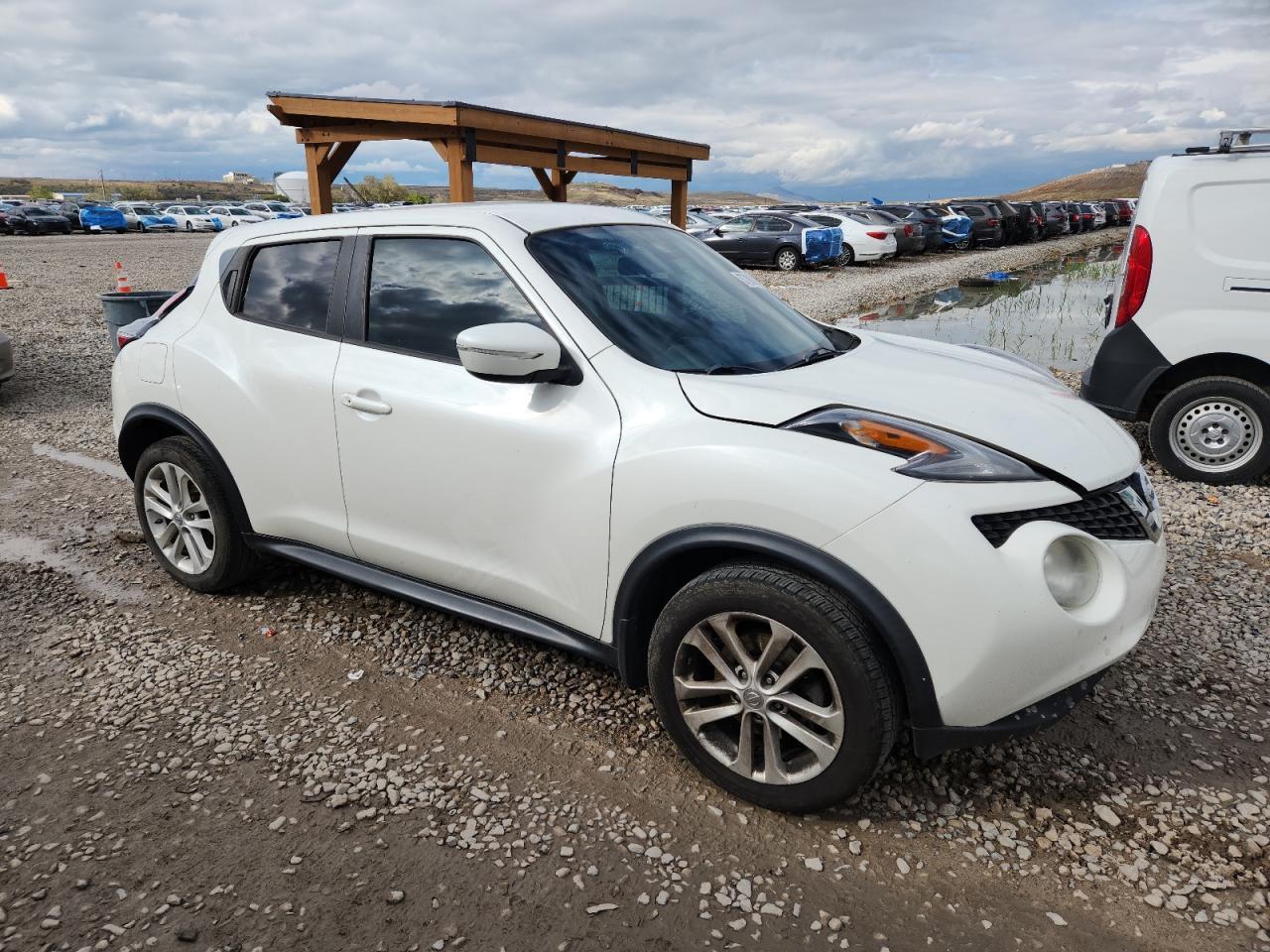 2015 NISSAN Juke