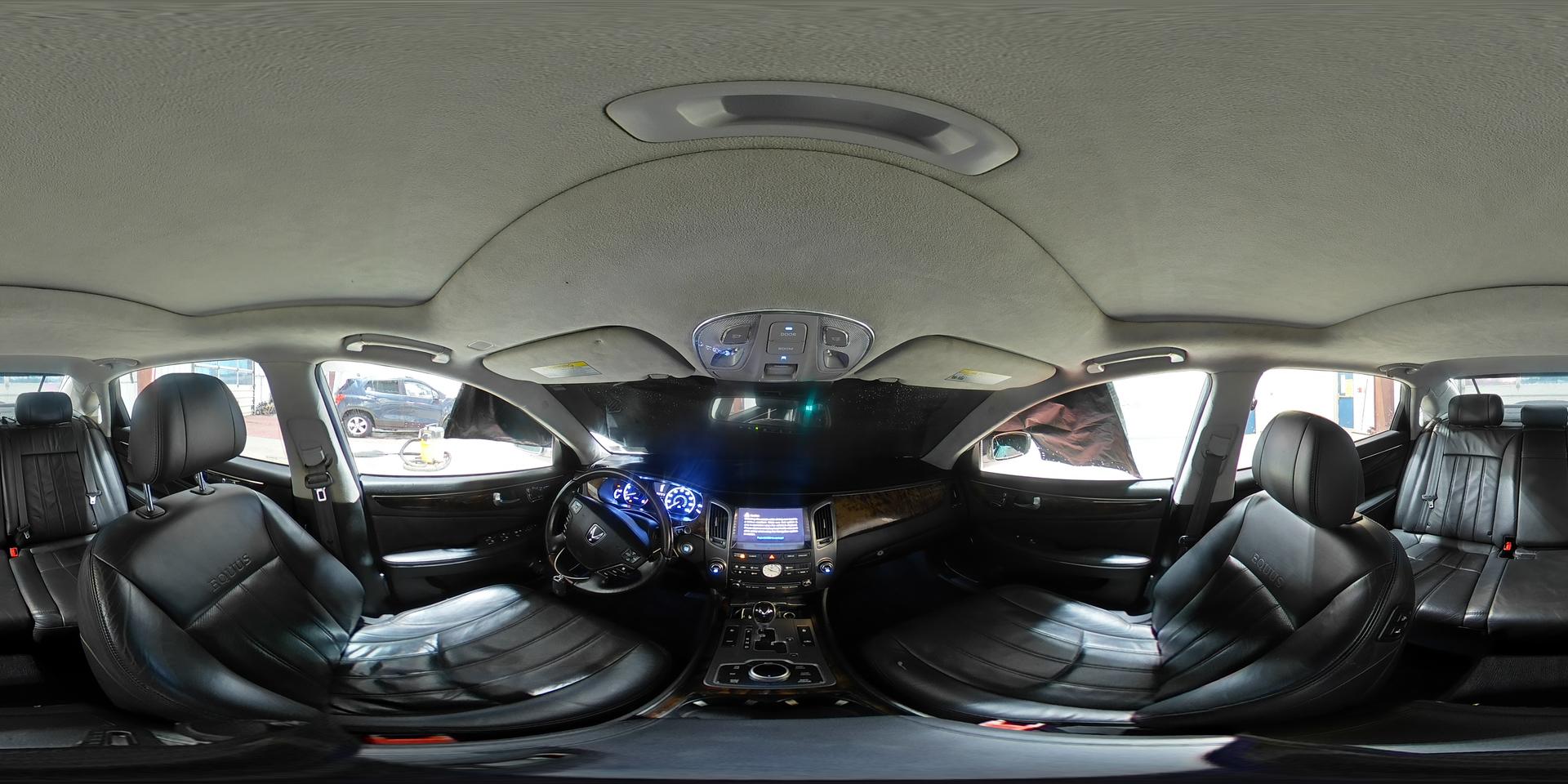 2012 HYUNDAI Equus