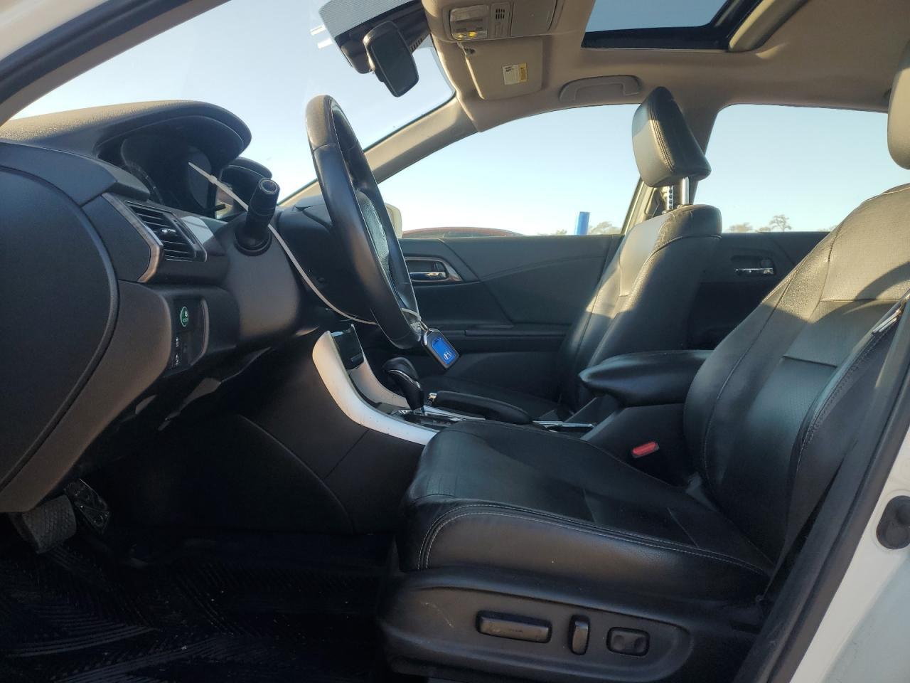 2017 HONDA ACCORD