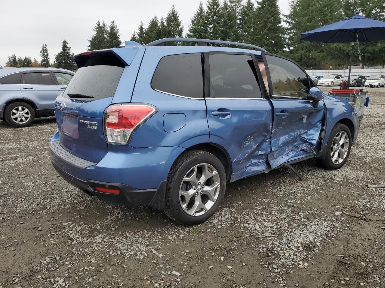2017 SUBARU FORESTER