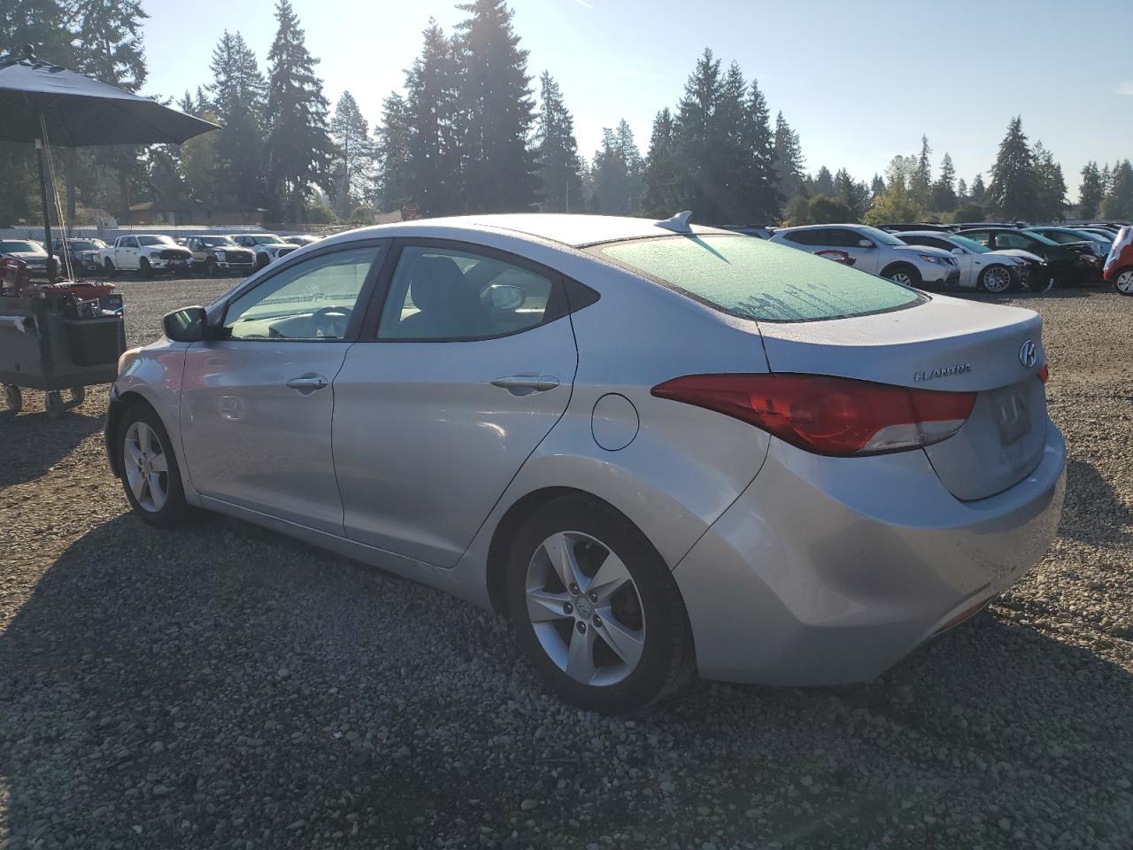2012 HYUNDAI ELANTRA