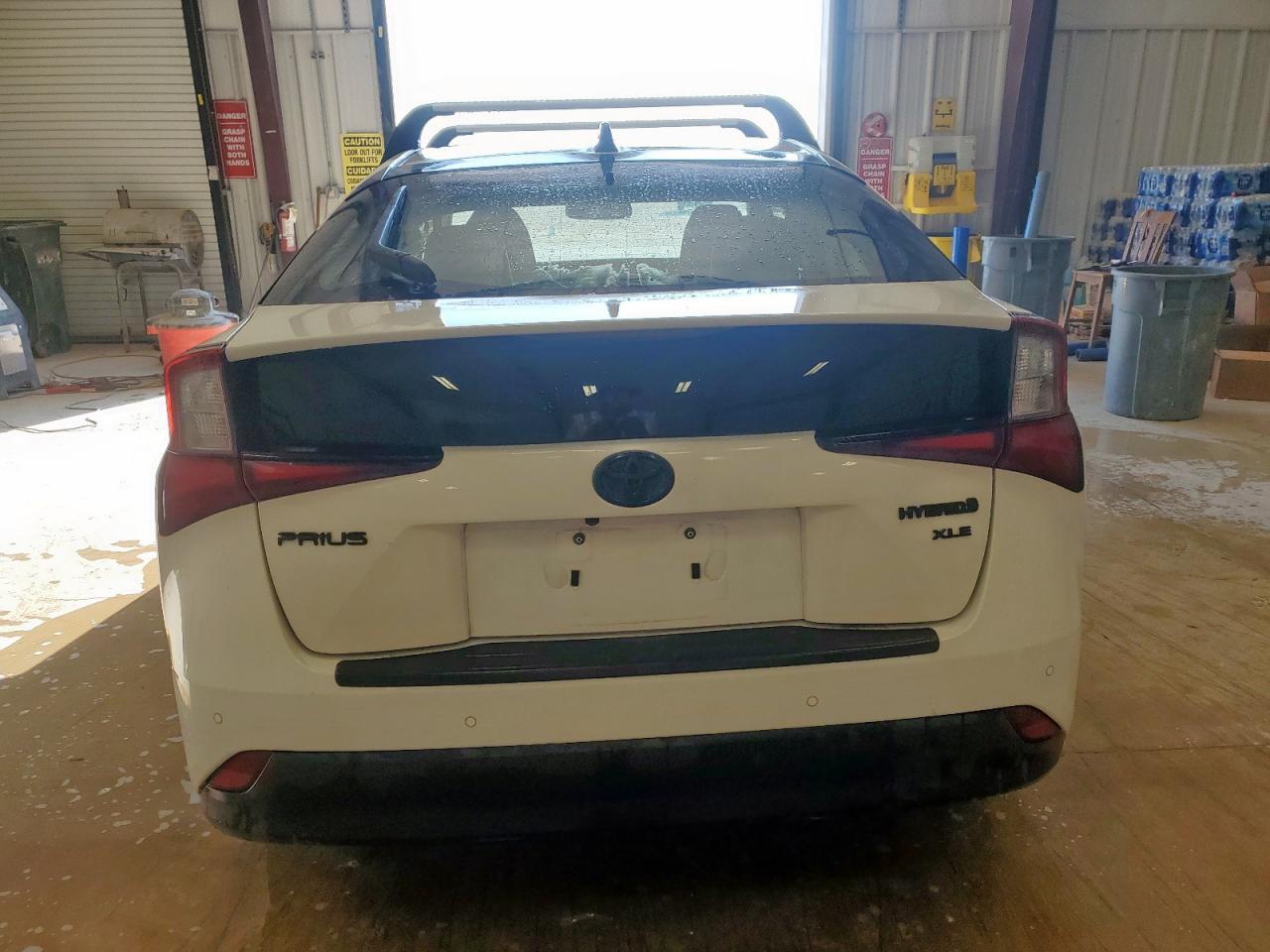 2022 TOYOTA PRIUS