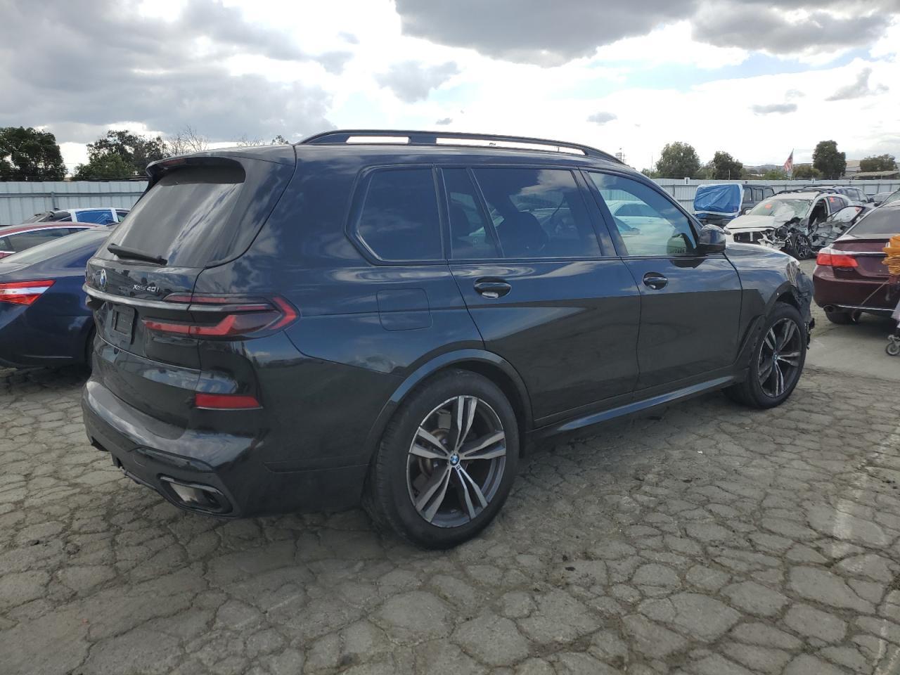 2024 BMW X7