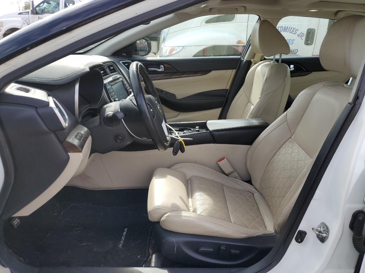 2017 NISSAN Maxima