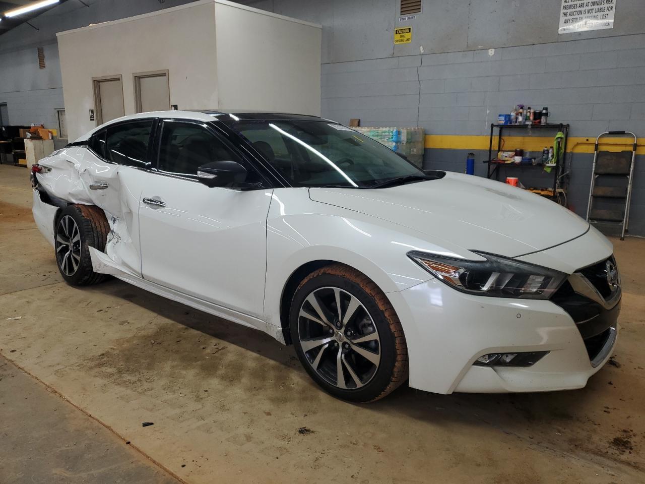 2018 NISSAN Maxima