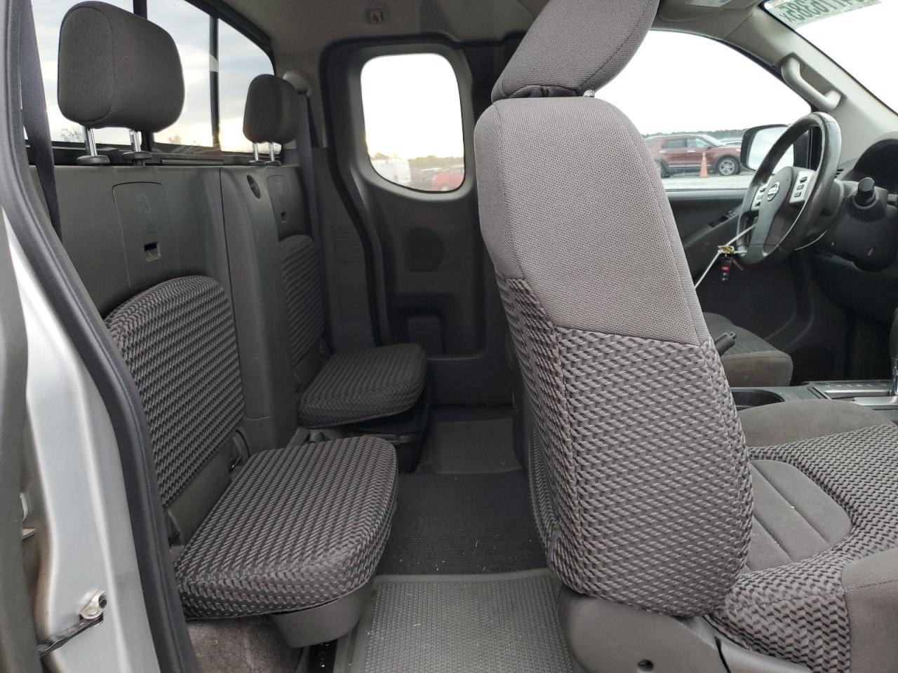 2017 NISSAN Frontier