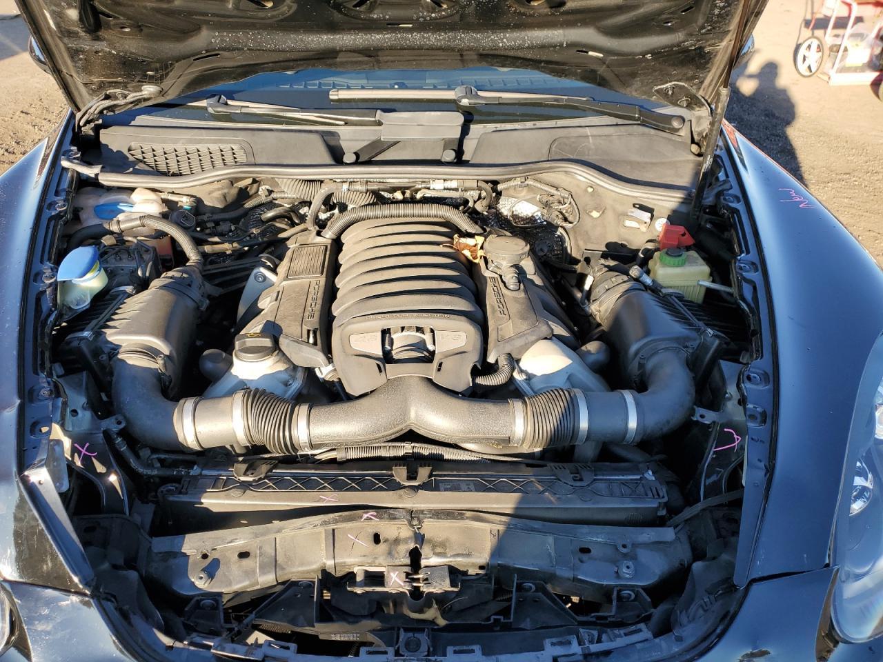 2013 PORSCHE CAYENNE