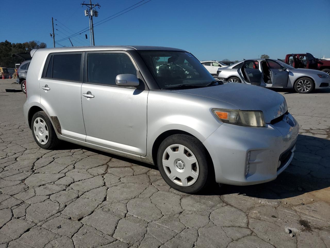 2013 TOYOTA SCION