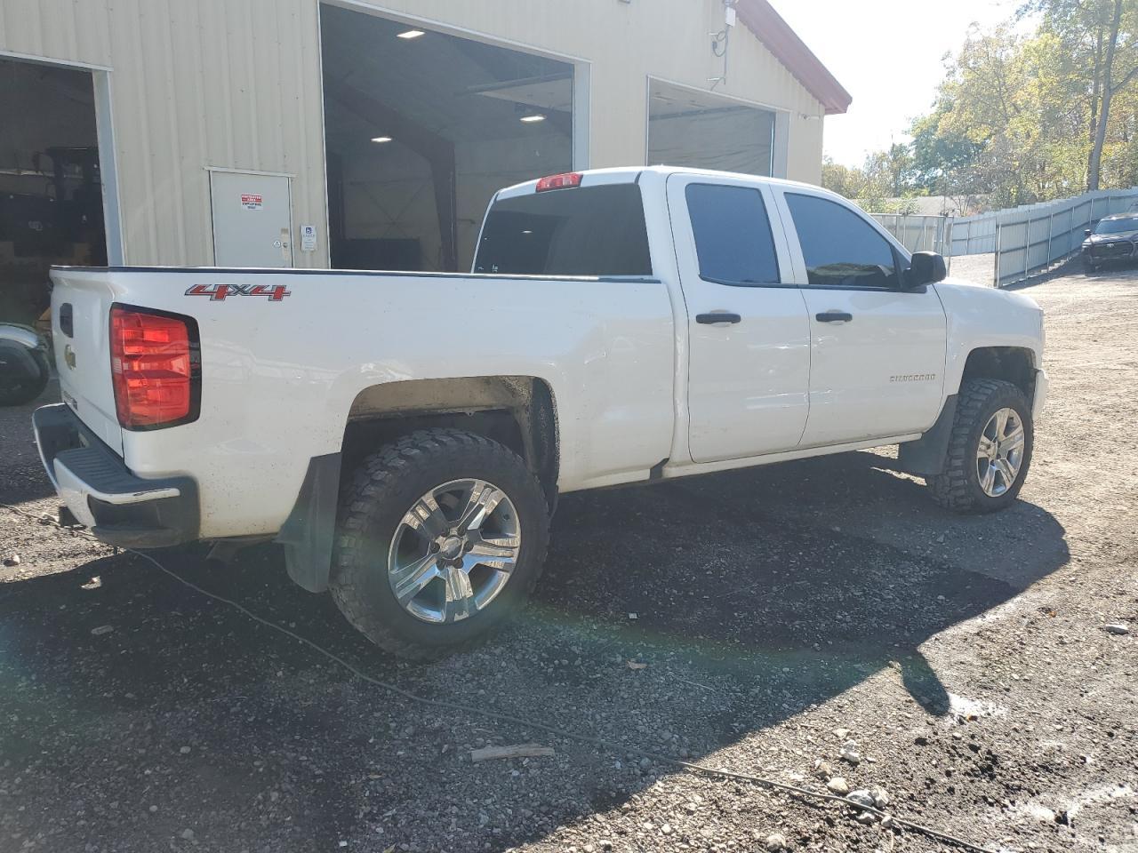 2017 CHEVROLET Silverado