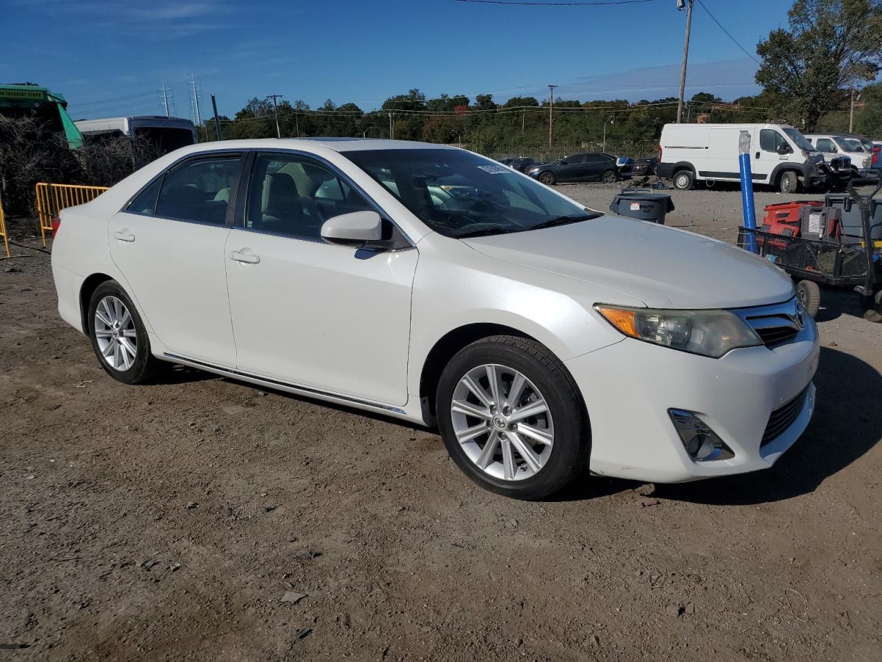 2014 TOYOTA CAMRY