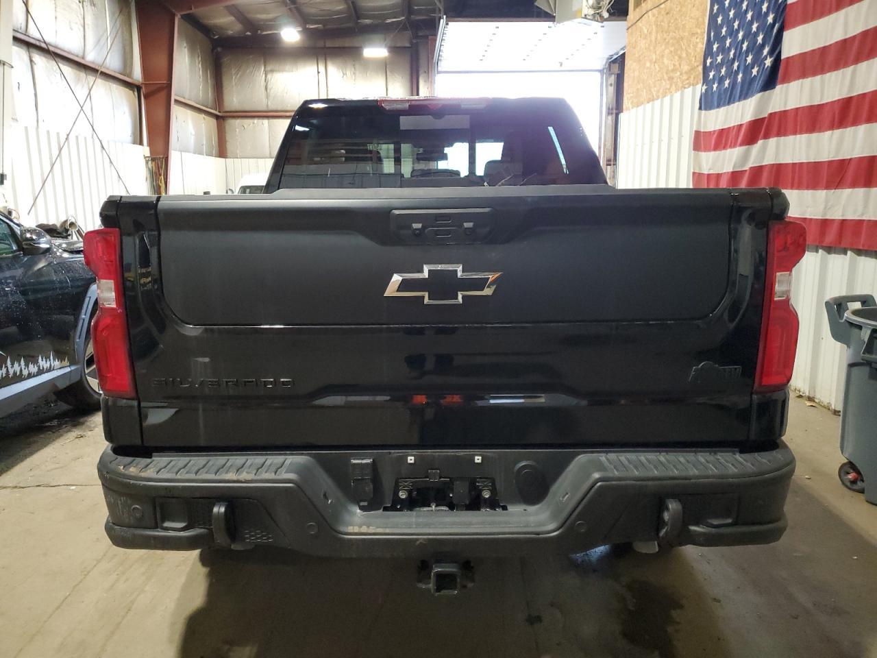2025 CHEVROLET Silverado