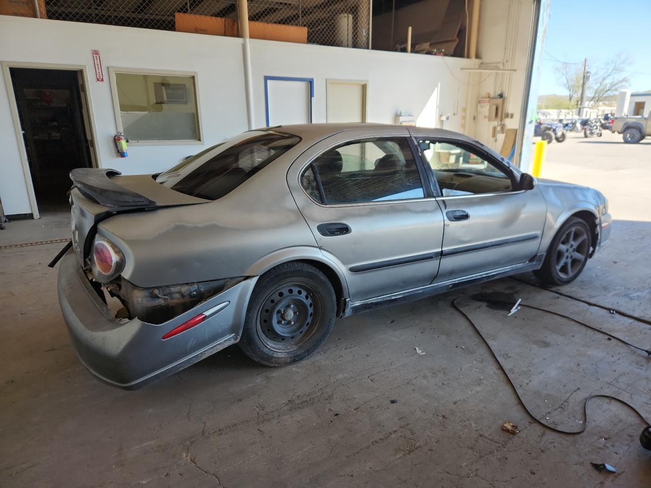 2003 NISSAN Maxima