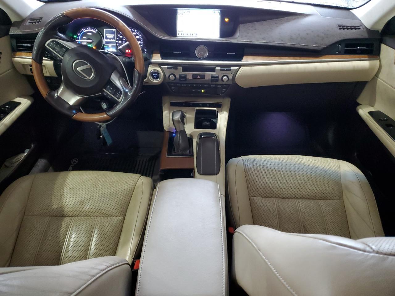 2016 LEXUS ES 300H