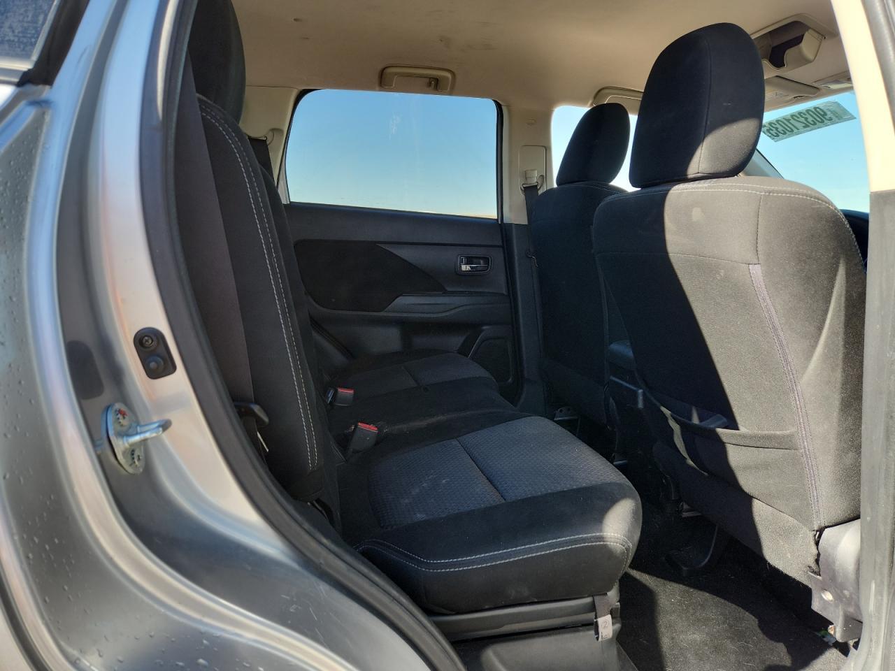 2018 MITSUBISHI outlander