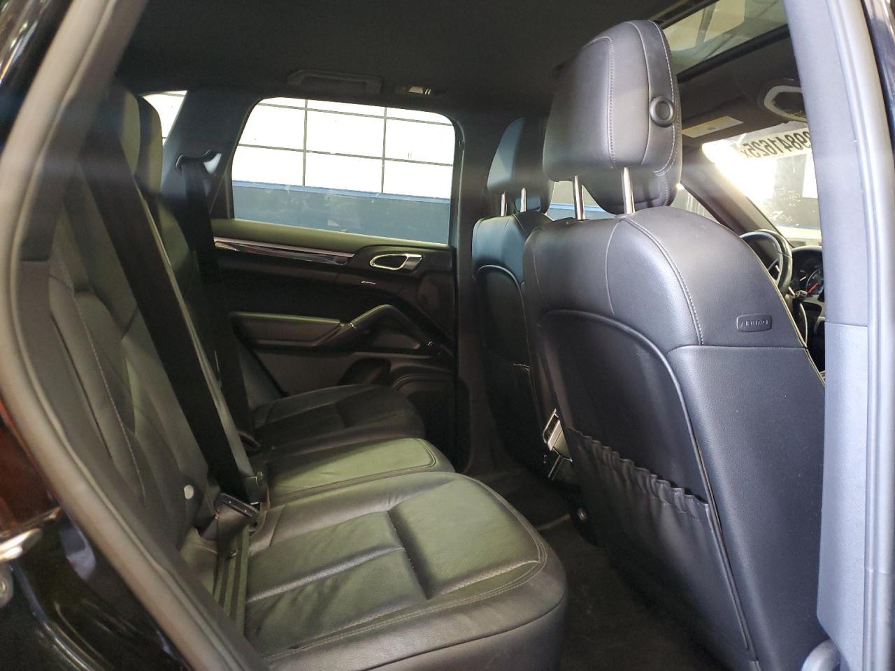 2011 PORSCHE CAYENNE