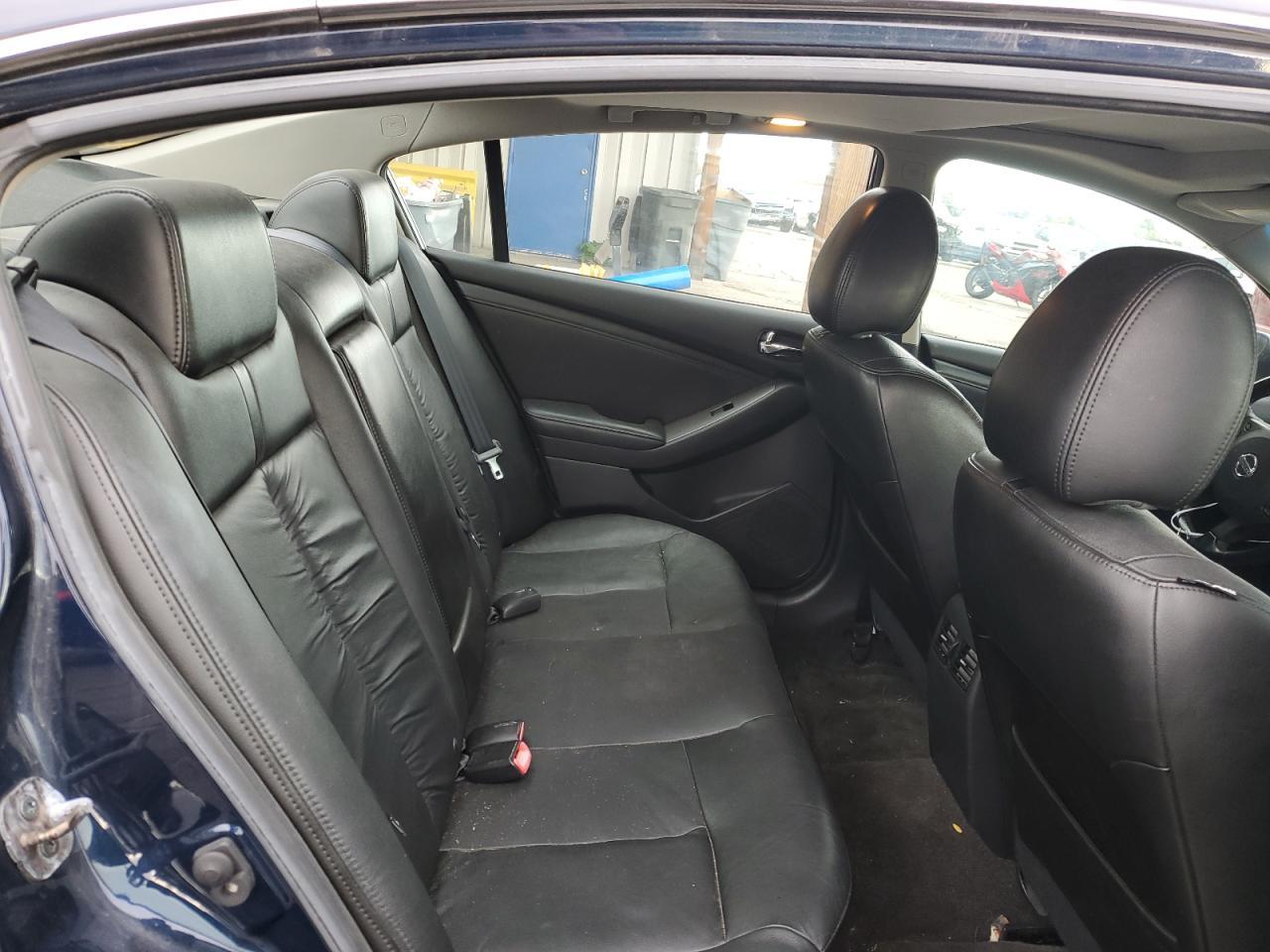 2010 NISSAN ALTIMA