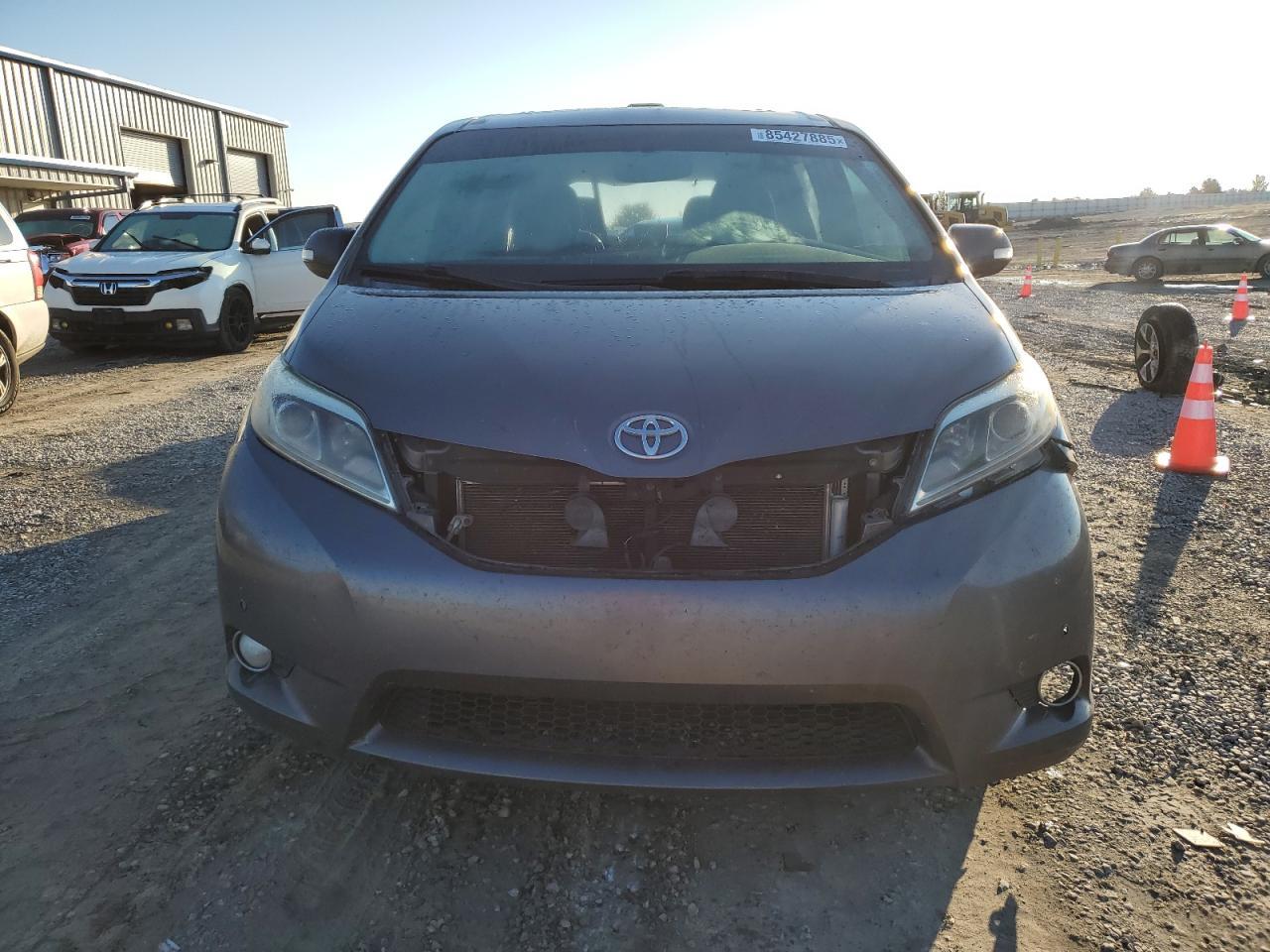 2015 TOYOTA SIENNA