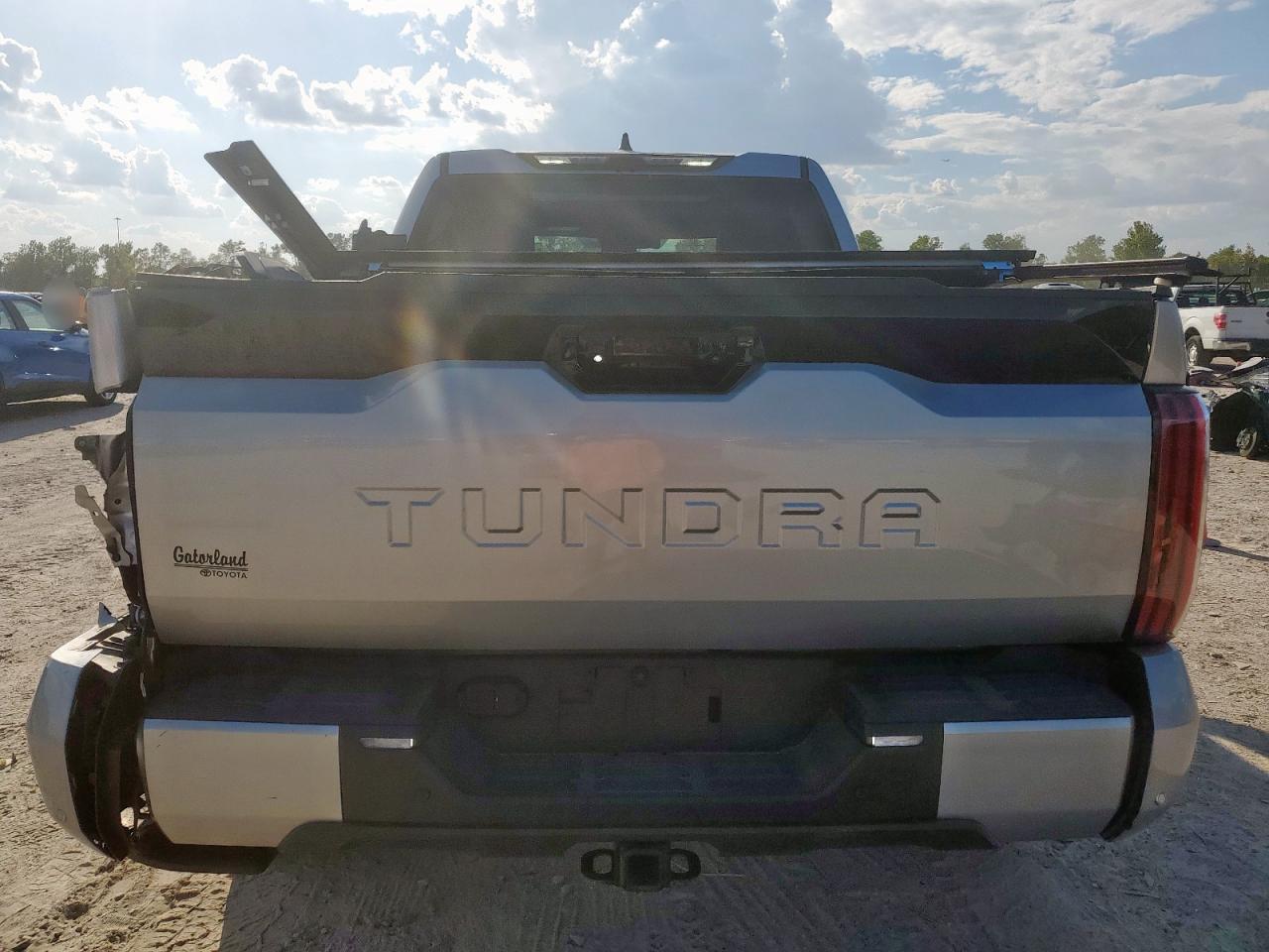 2024 TOYOTA TUNDRA