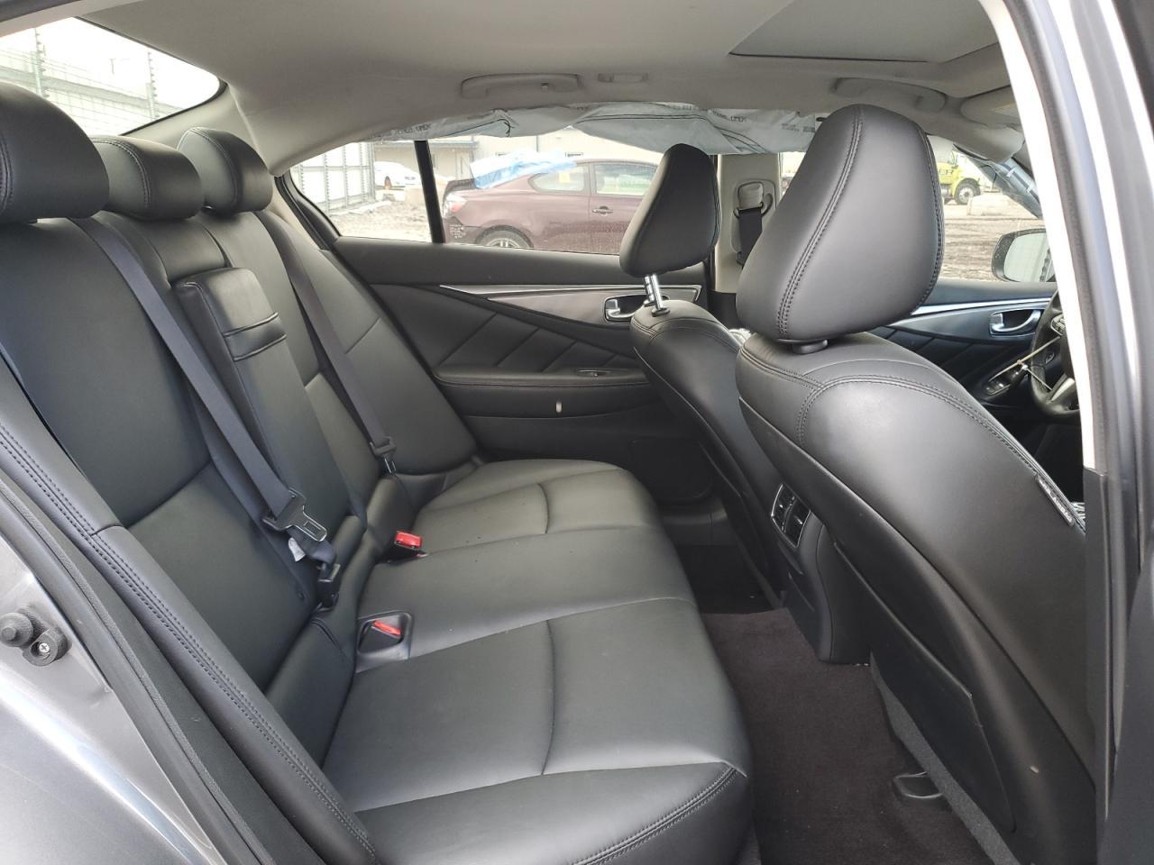 2016 INFINITI Q50
