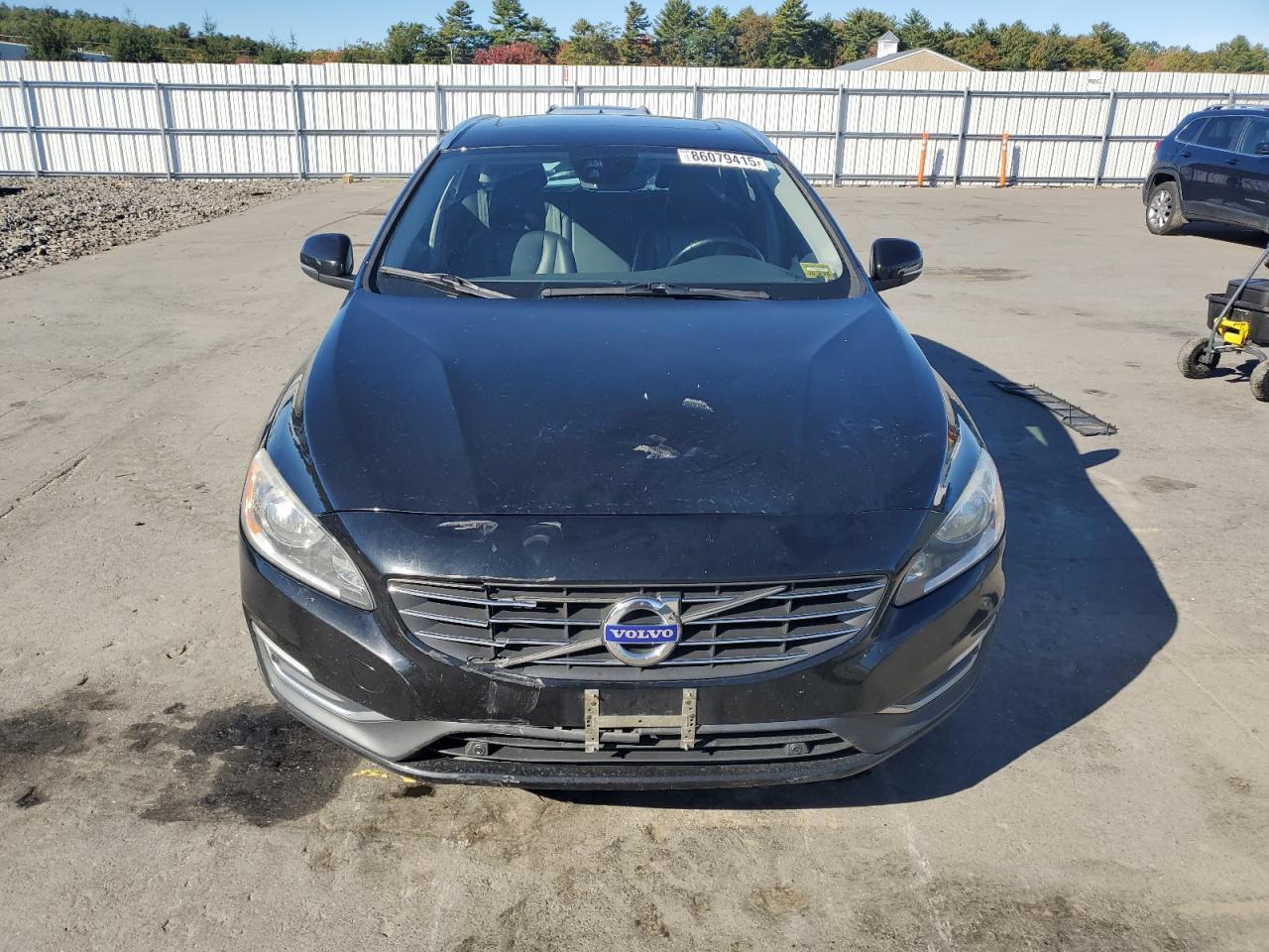 2015 VOLVO V60
