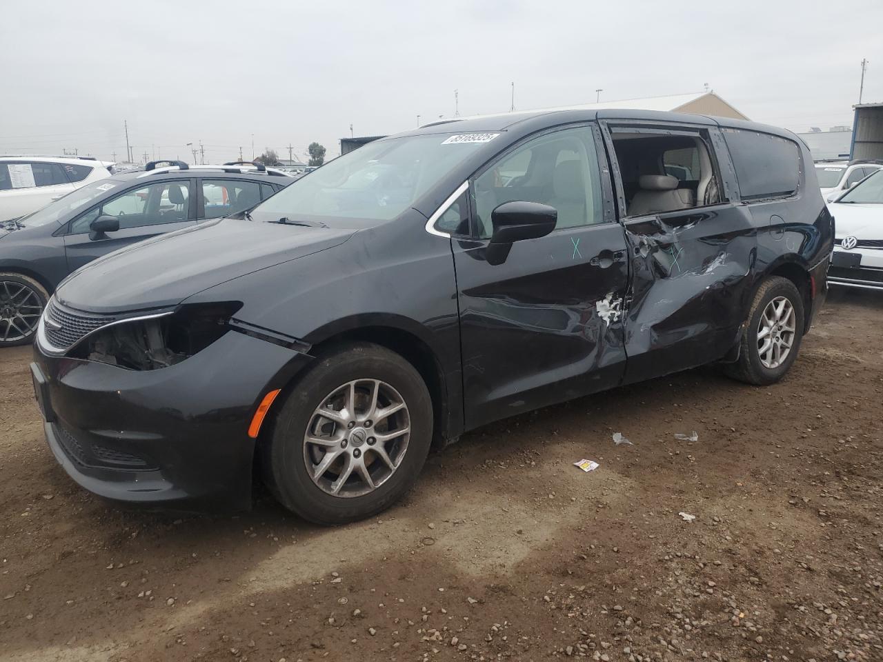 2021 CHRYSLER Voyager
