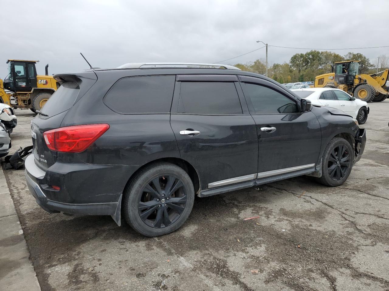 2017 NISSAN PATHFINDER