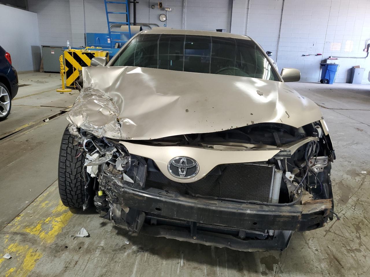 2009 TOYOTA CAMRY