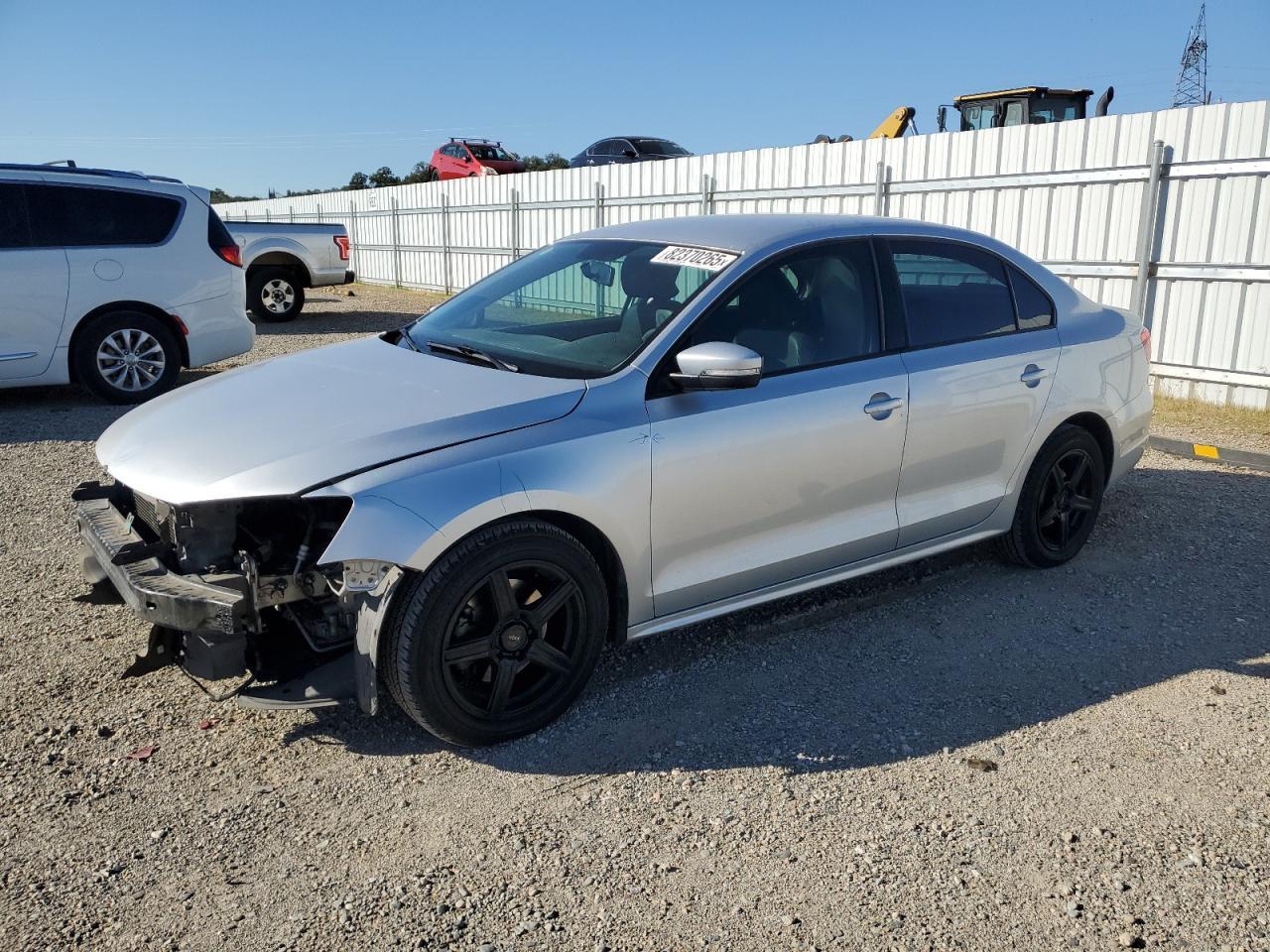 2011 VOLKSWAGEN JETTA