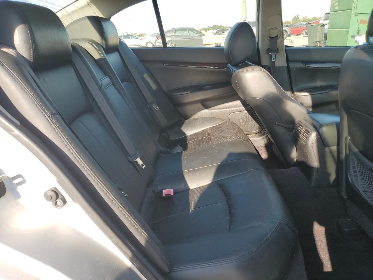 2011 INFINITI G37