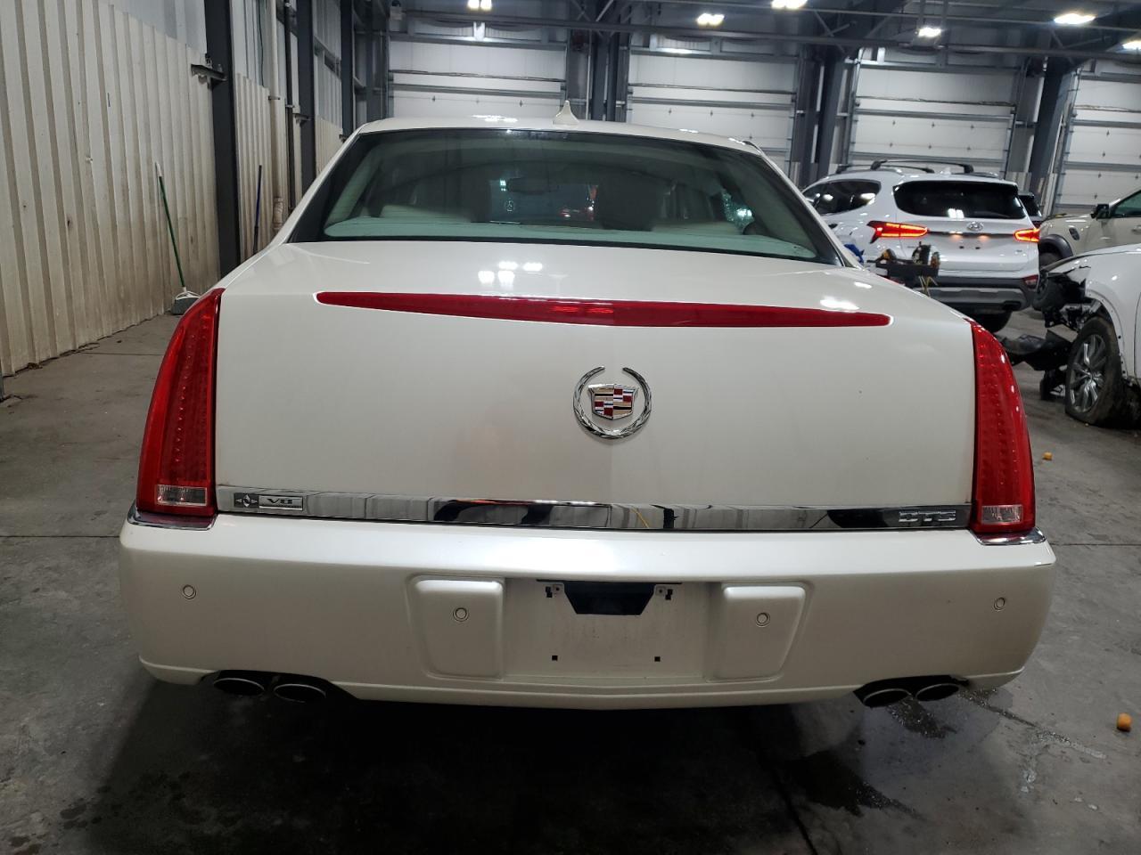 2009 CADILLAC DTS