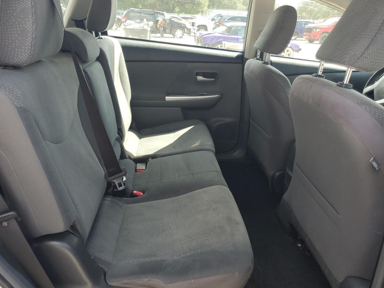 2013 TOYOTA PRIUS V