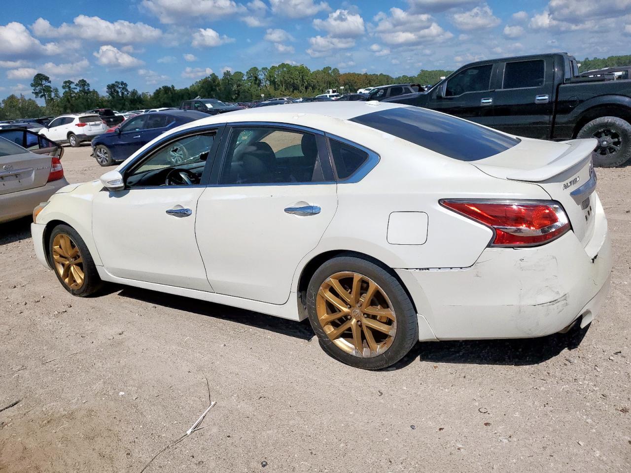 2015 NISSAN ALTIMA