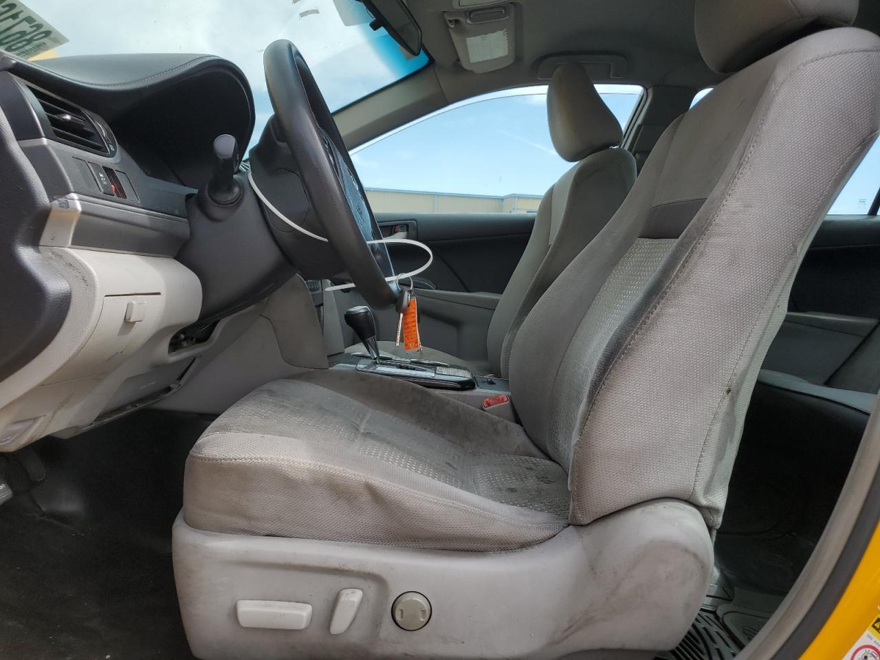 2014 TOYOTA CAMRY