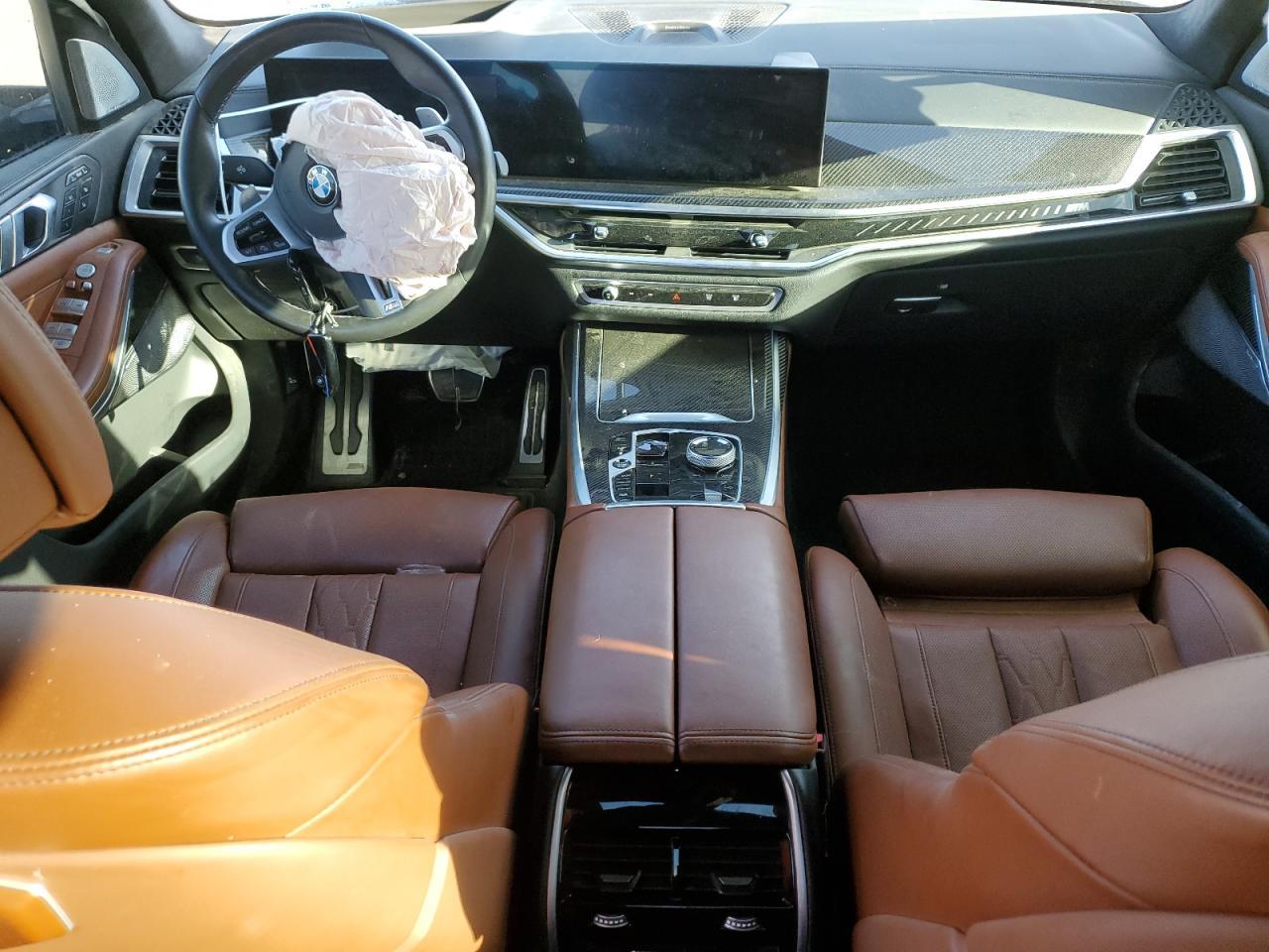 2024 BMW X7