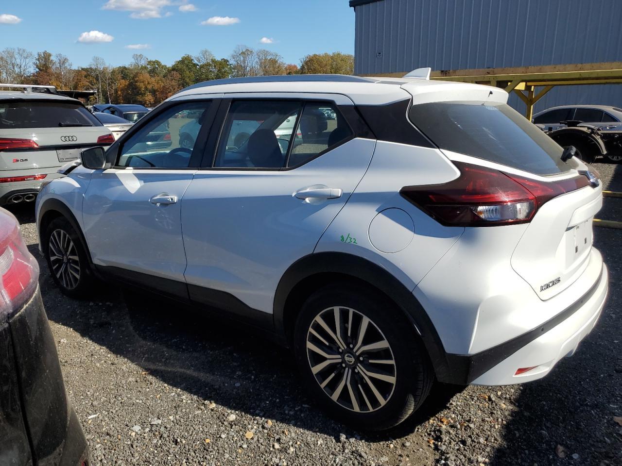 2021 NISSAN KICKS