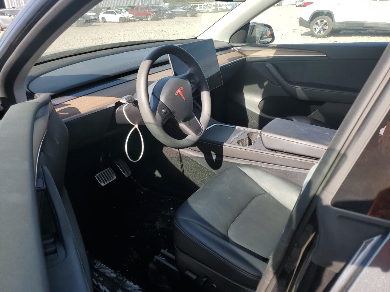 2024 TESLA MODEL Y