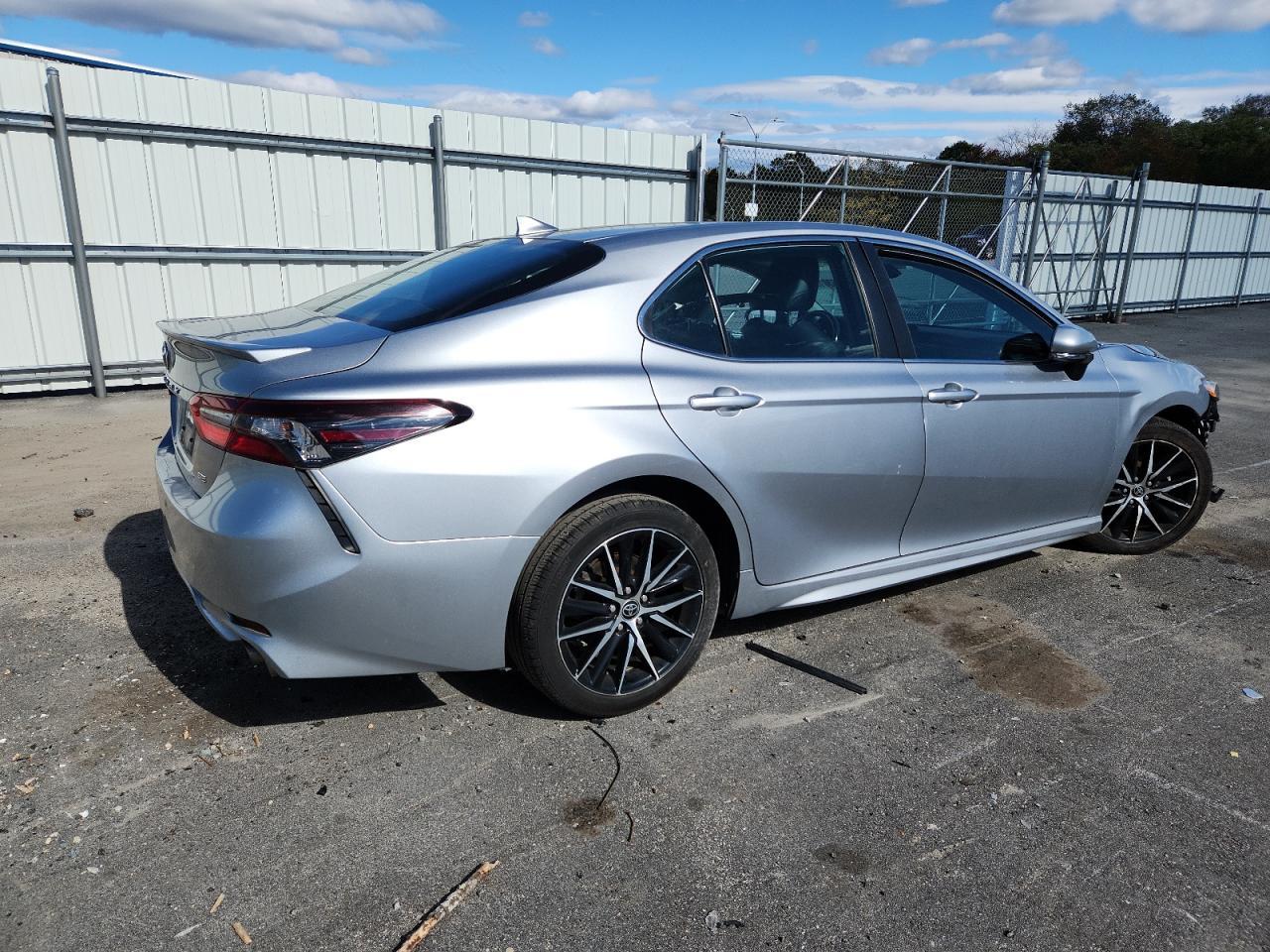 2022 TOYOTA CAMRY