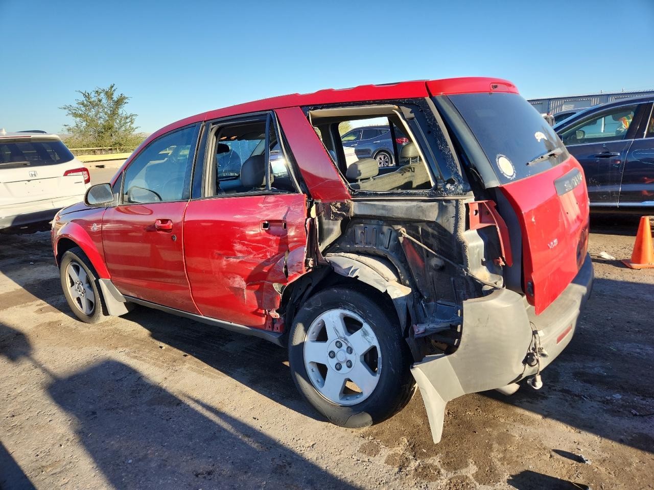 2004 SATURN Vue