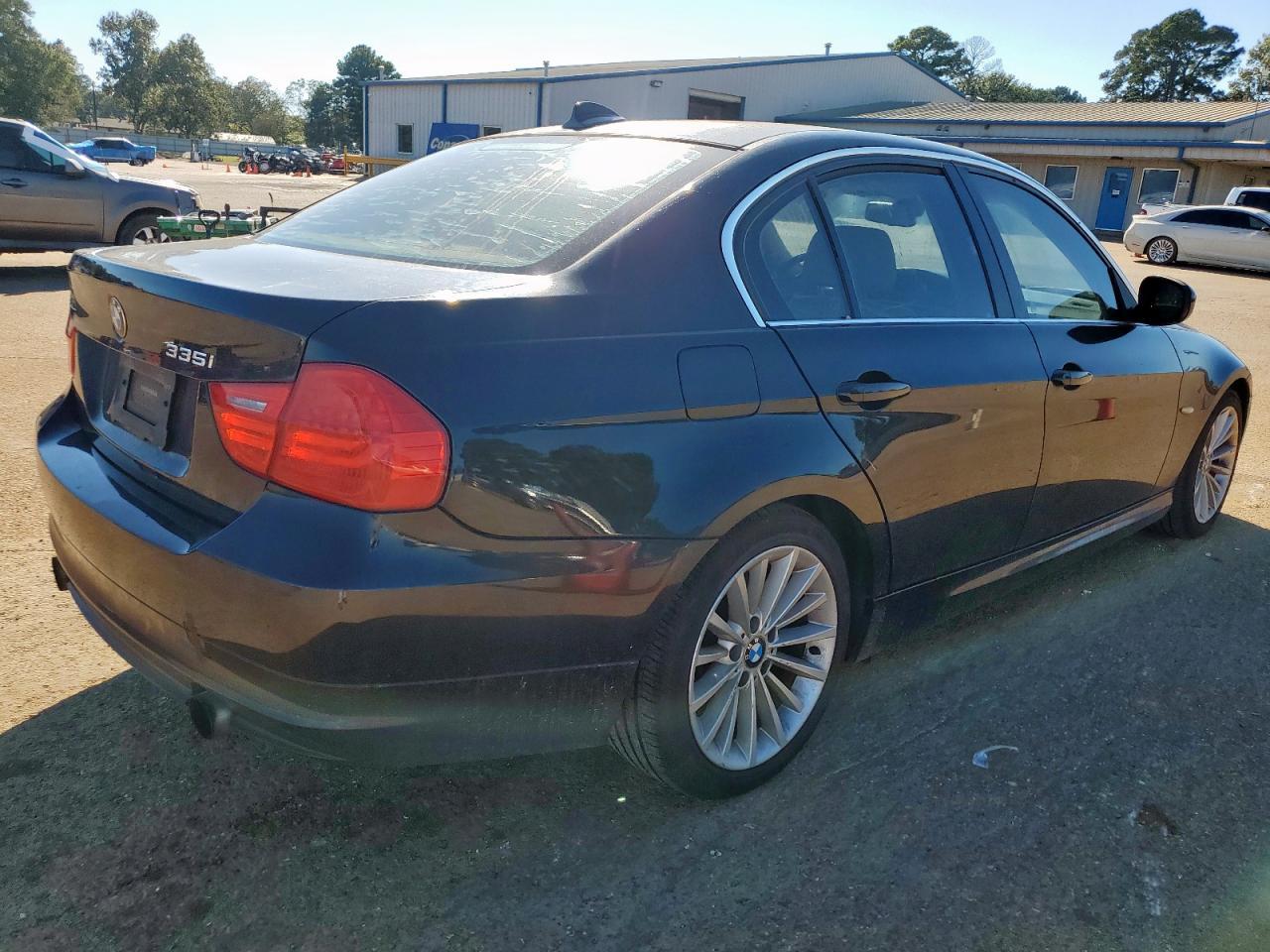 2011 BMW 3 SERIES