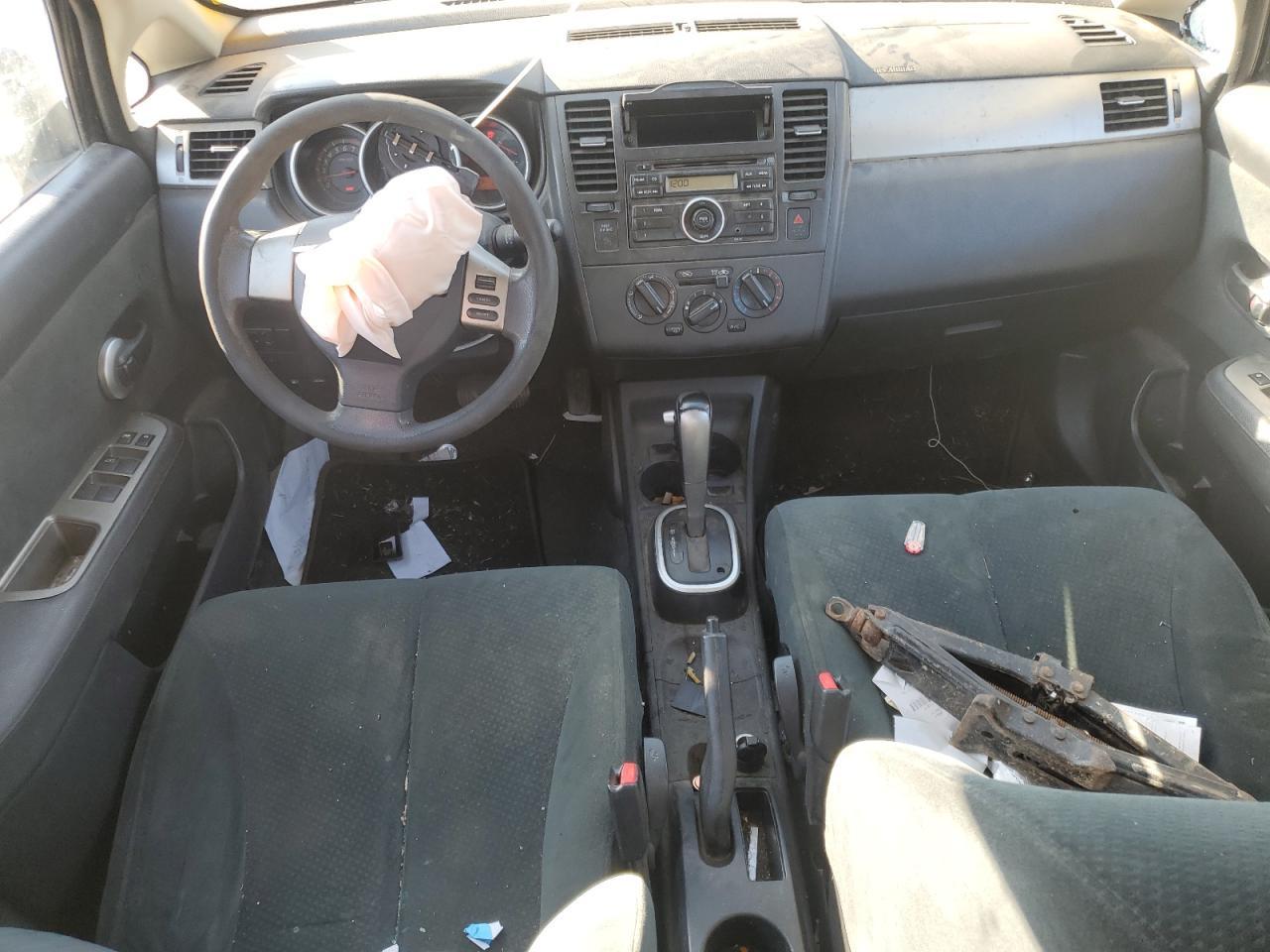 2010 NISSAN VERSA