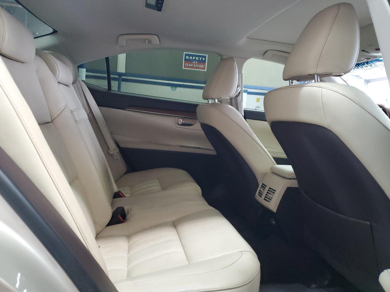 2016 LEXUS ES 300H