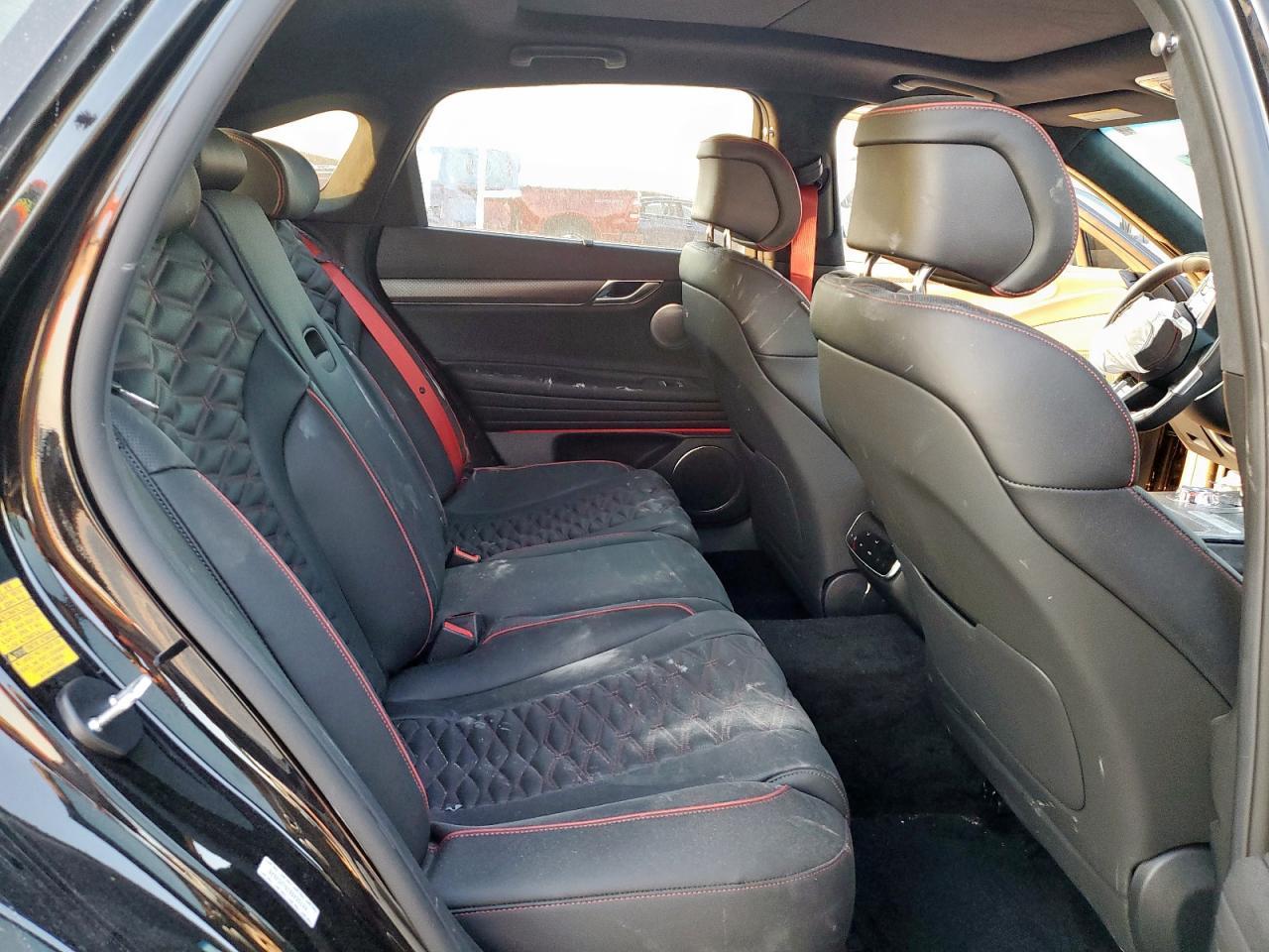 2025 GENESIS G80